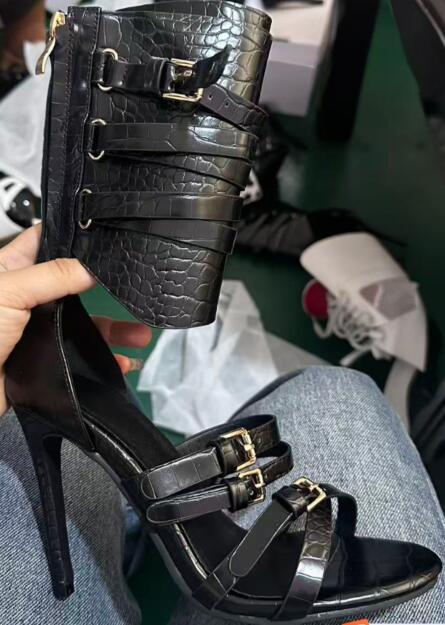 Fashion Women Belt - Sexy Black Leather Open Toe Cross