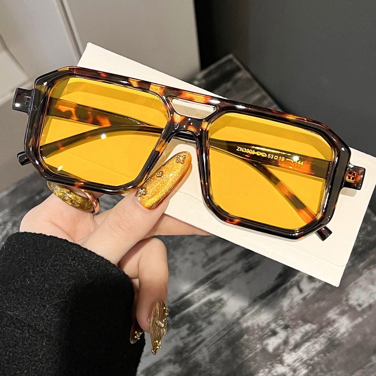 Women'S Fashion Eyewear - New Retro Square Double Beam Sunglasses