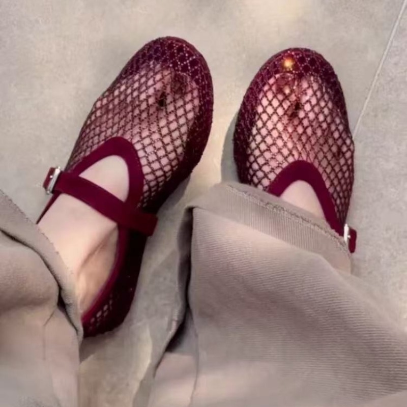 Women'S Fashion Walking Shoes - Hollow Rhinestone Baotou Sandals Women 2026