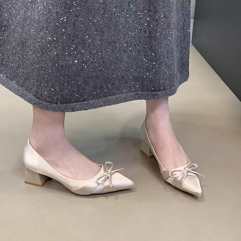 Retro Mid-length Single Shoes  - огляд і ціна Fashion Women Belt