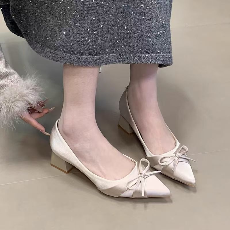 Retro Mid-length Single Shoes  - огляд і ціна Fashion Women Belt