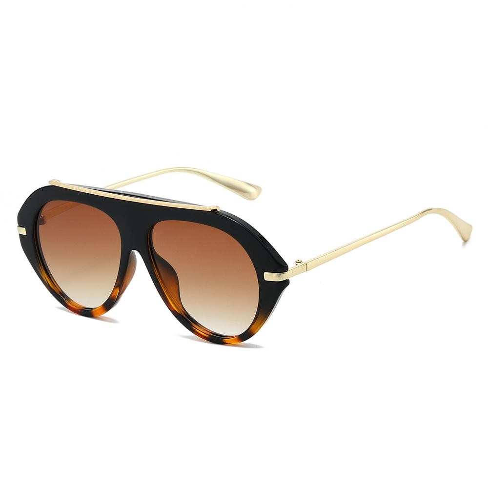 New Oversized Pilot Sunglasses - огляд і ціна Women'S Fashion Of The 70S