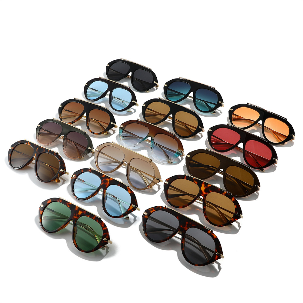 New Oversized Pilot Sunglasses - огляд і ціна Women'S Fashion Of The 70S