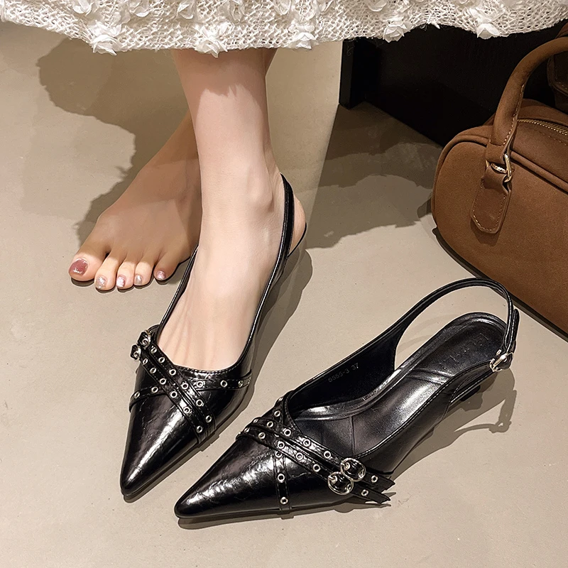 2025 New Women Pointed Toe San - огляд і ціна Women'S Fashion Summer 2025